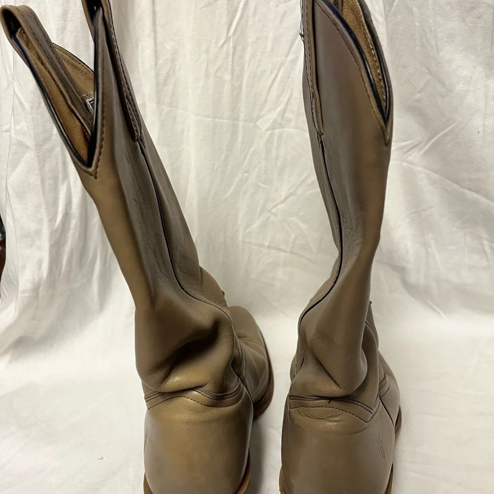 Tan Leather Cowboy Boots vintage frye size 10 1/2 d